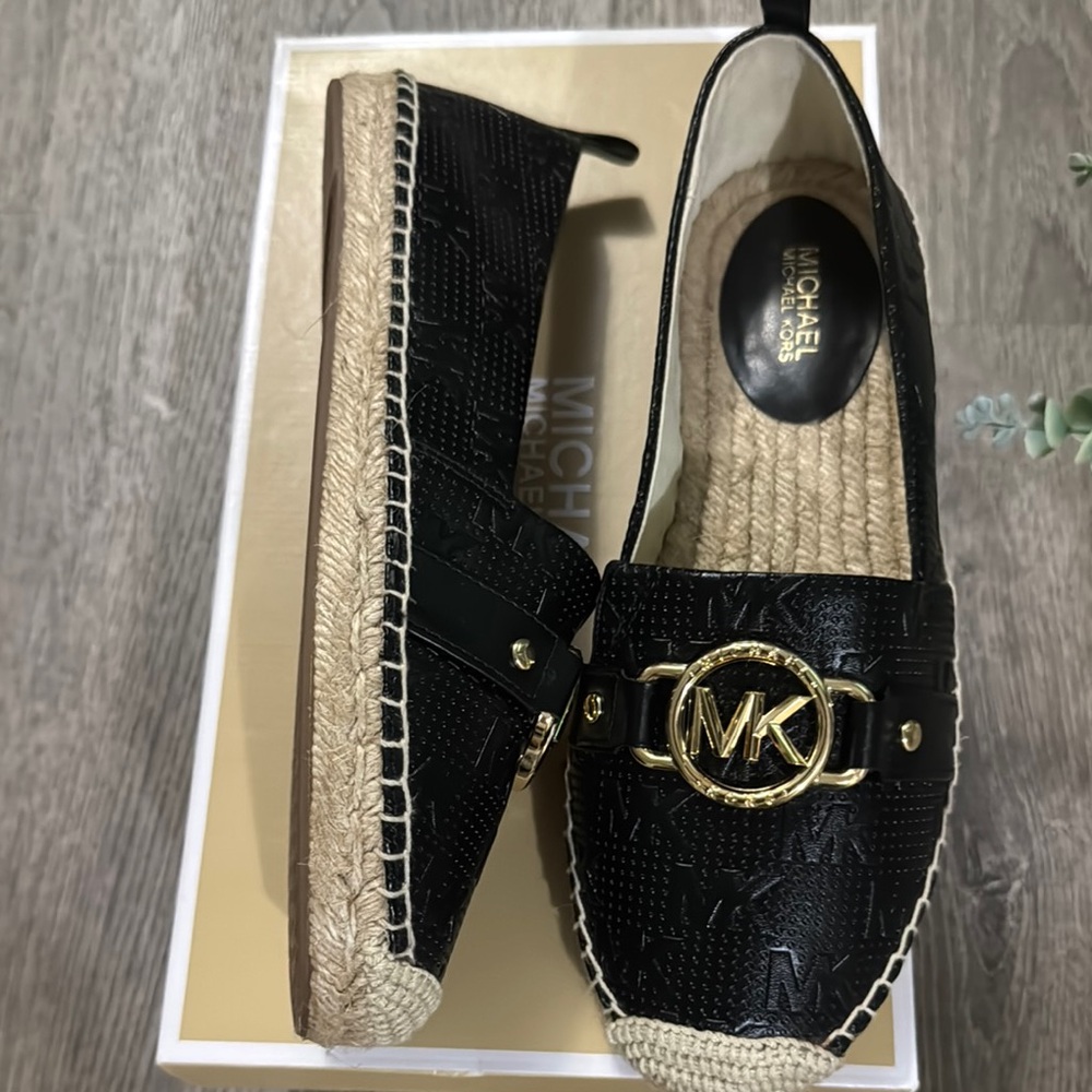 Michael Kors Black Espadrille Flats - Picture 3 of 4